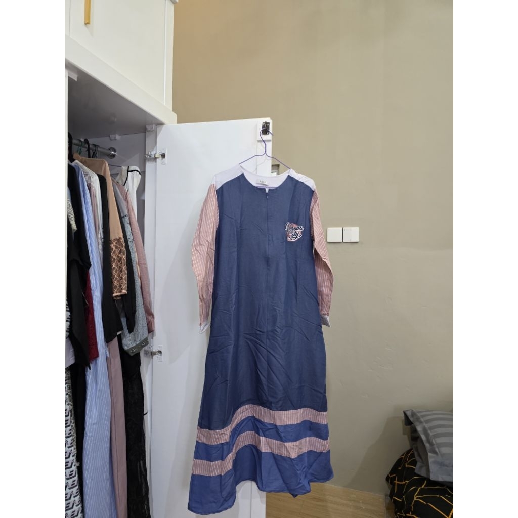 versus city dress prelove