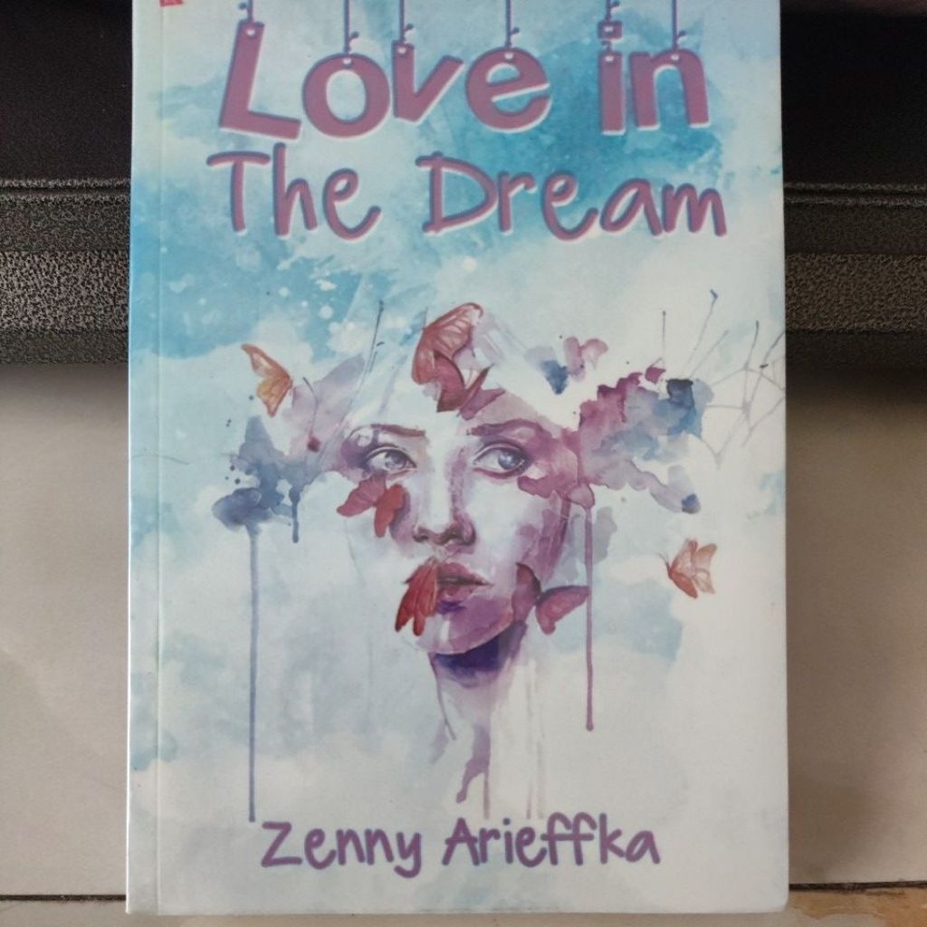 Novel Love In The Dream - Zenny Arieffka