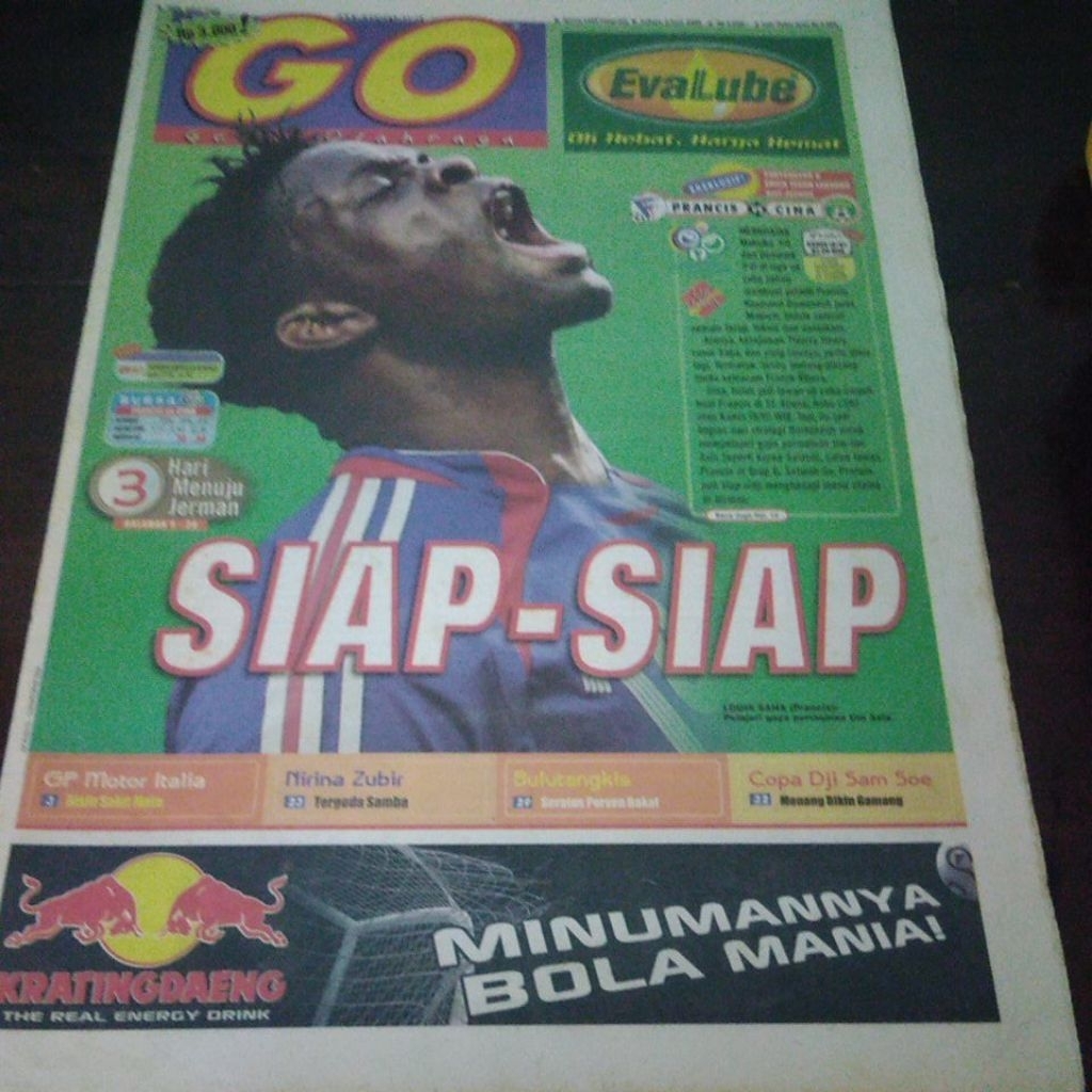 Paket 12 tabloid edisi Piala Dunia 2006.