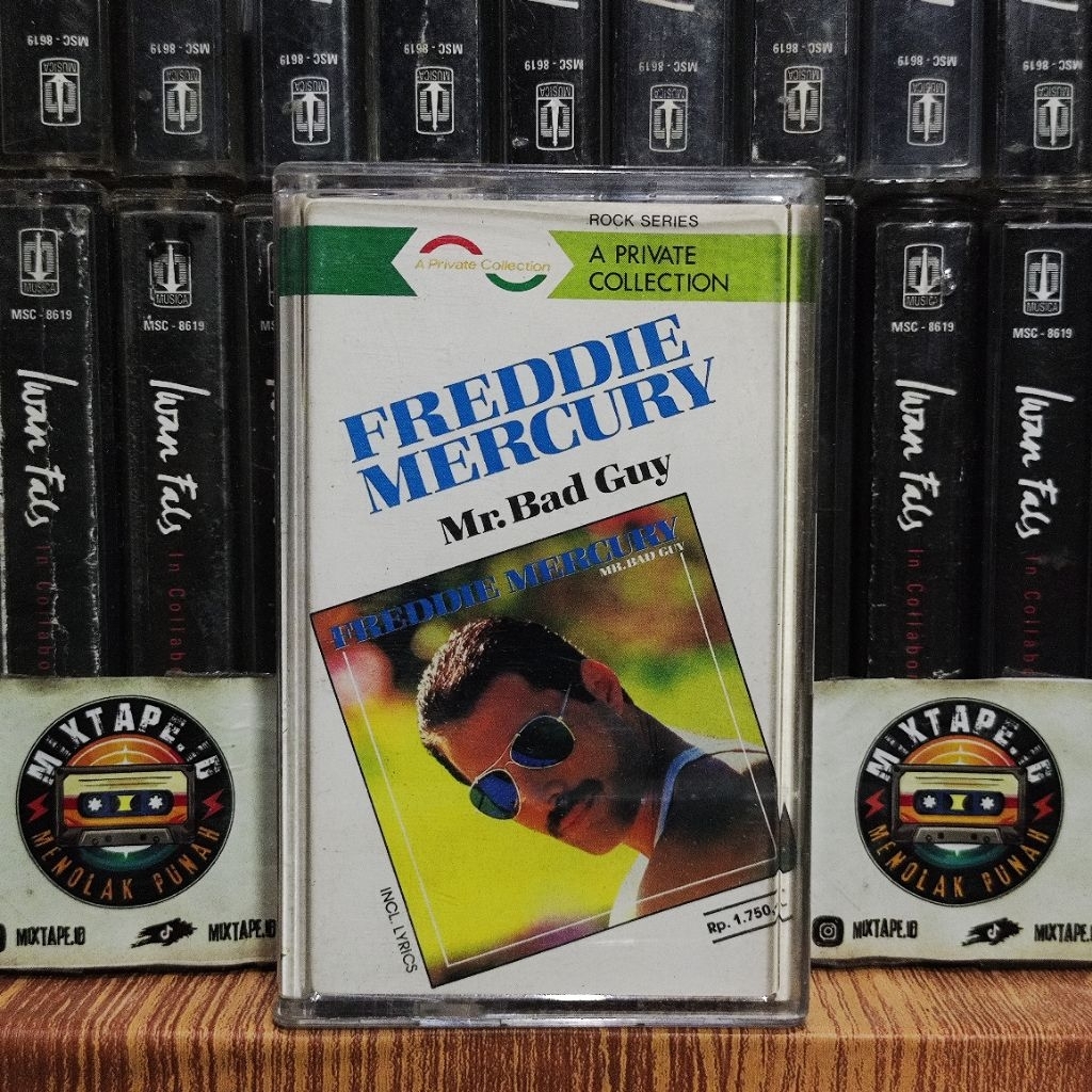 Kaset Pita - Freddie Mercury - Mr Bad Guy - Radio Tape - Kaset - Radio - Pemutar Kaset - Retro - Cla