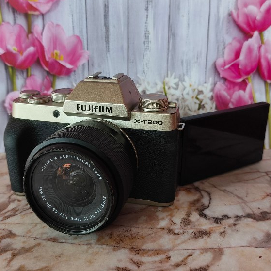 Kamera Mirrorless Fujifilm X-T200 Fullset BOX not xt20 xt30 xt2 xt1 xt3 xs10 xh1 xh2 xt4 xt5 xm5 xs2