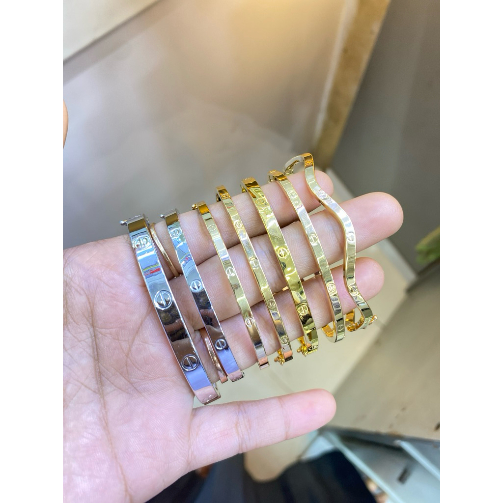 gelang cartier model terbaru Emas putih, kuning dan rose gold Mas 22 375%/8k