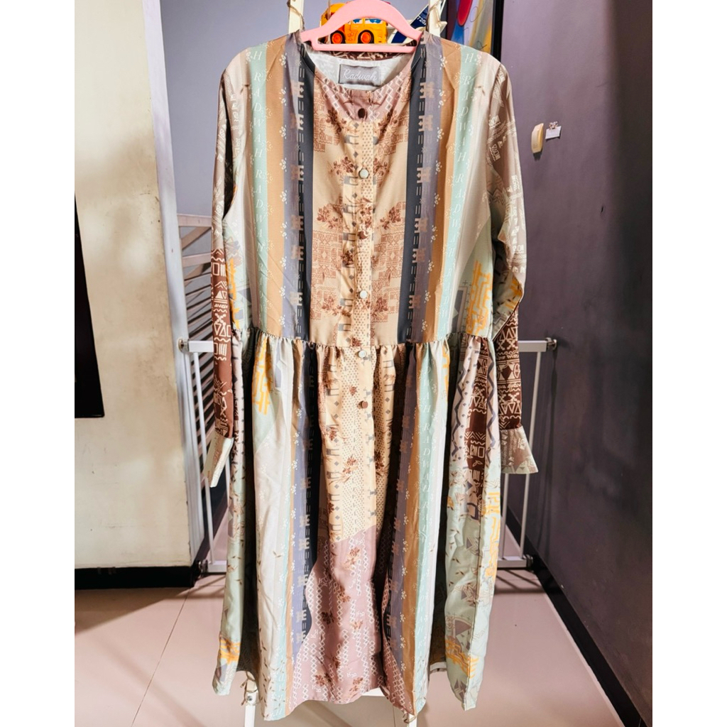 Preloved Radwah Emily Tunik Printing