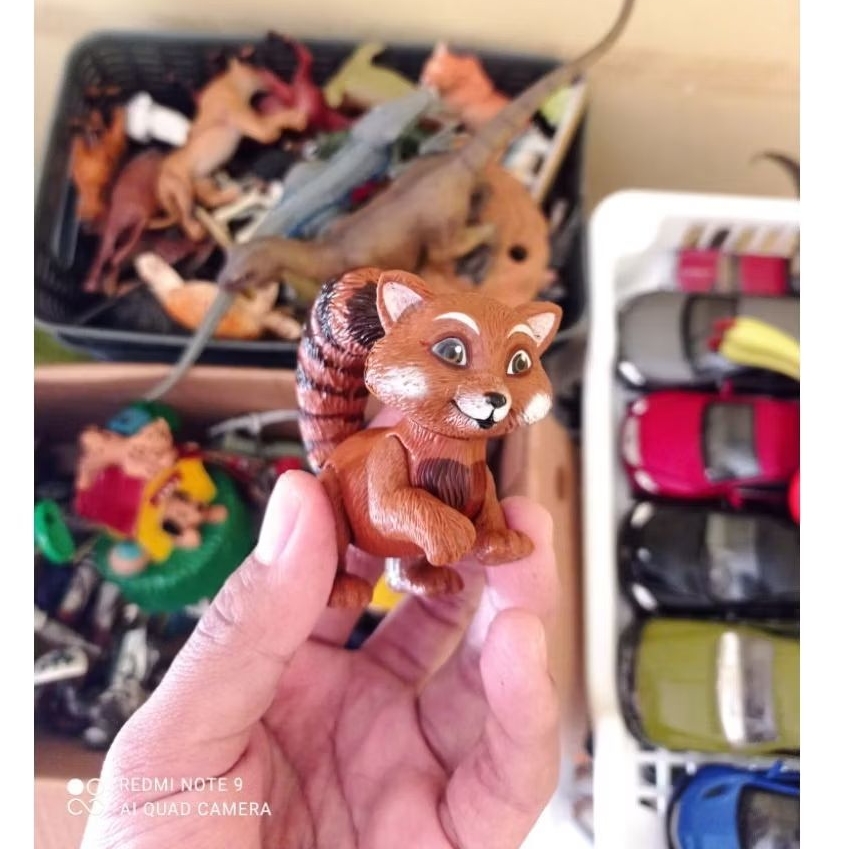 Figure - SAGI / Red Panda - Rosella's Pet - Barbie (Preloved)