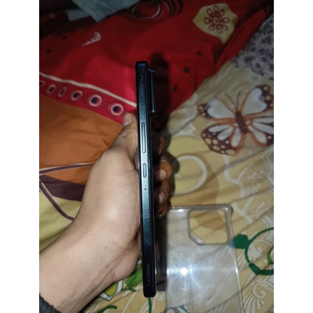 ROG 8 PHONE 12/256 SECOND ORIGINAL