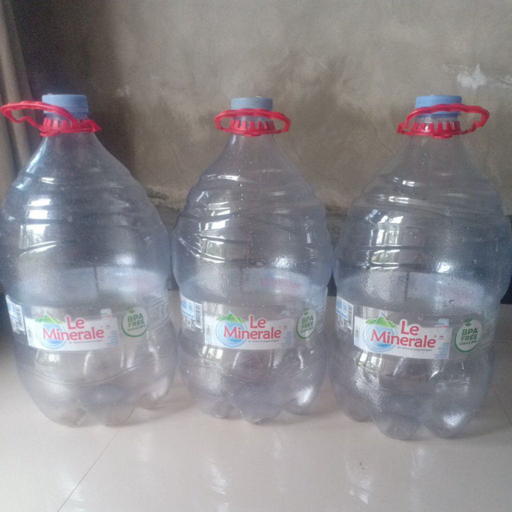 Galon Le Mineral Bekas Kosong Bersih