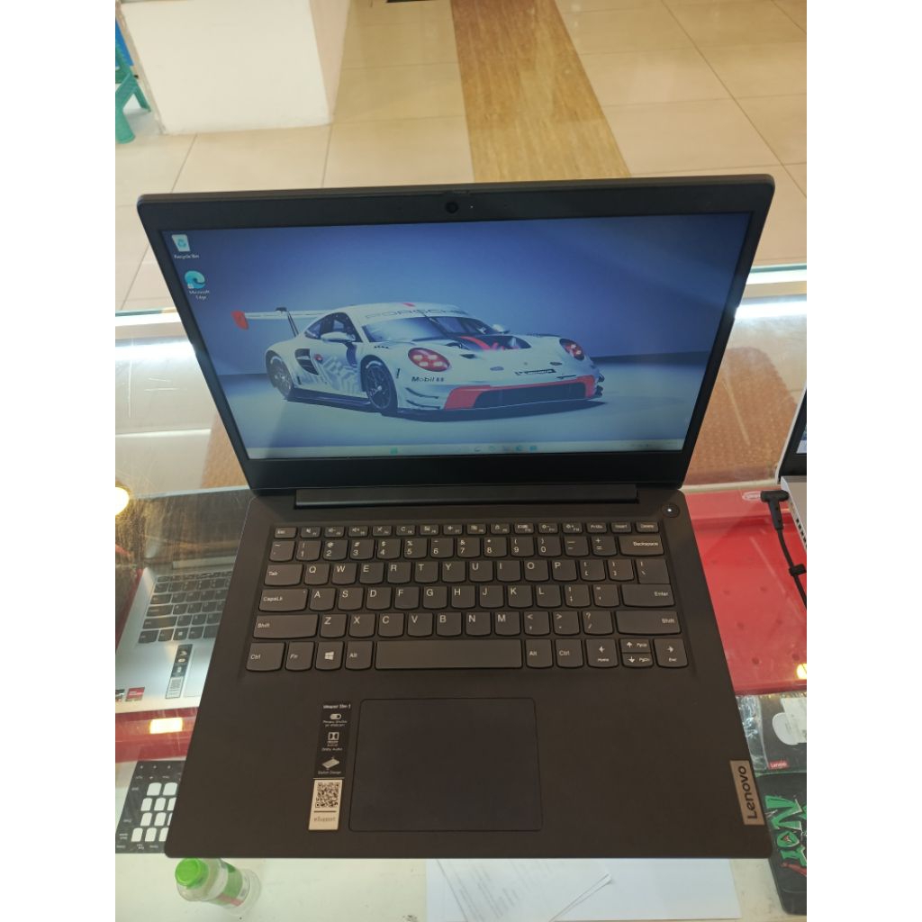 Laptop Lenovo Ideapad slim 3 second
