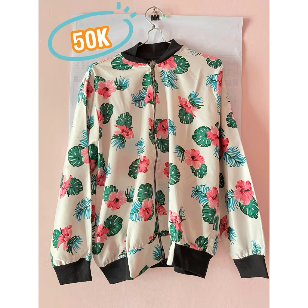 [PRELOVED] Jaket Bomber Wanita Motif Bunga Tropical Silk Premium Resleting Casual Kekinian