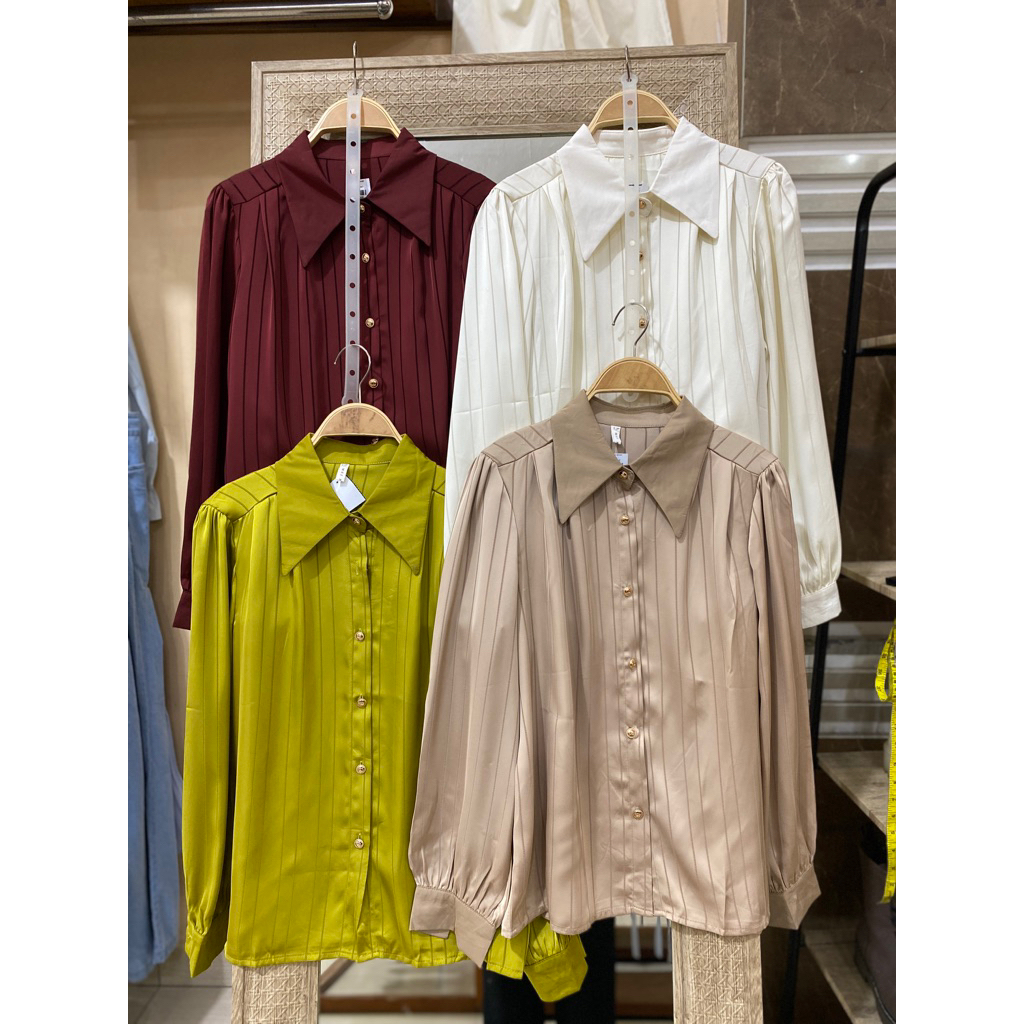 KEMEJA SILK WANITA MOTIF SALUR GARIS GARIS