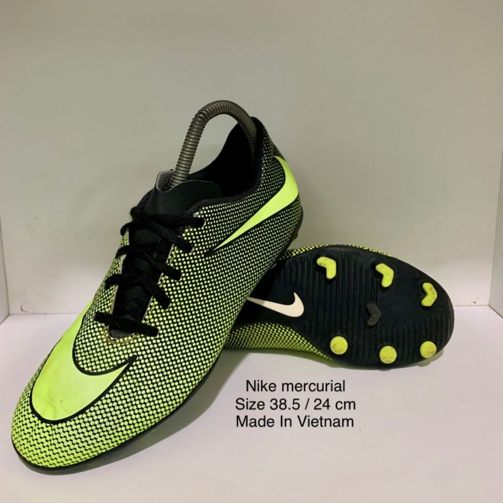 Sepatu Bola Nike Mercurial Preloved