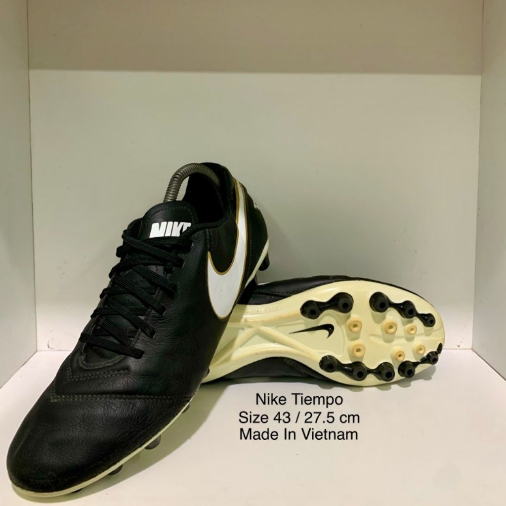 Sepatu Bola Nike Tiempo Preloved