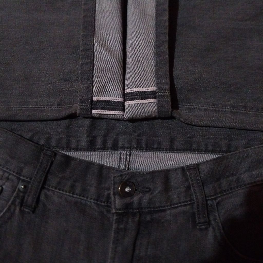 uniqlo selvedge redline darkgrey second bekas