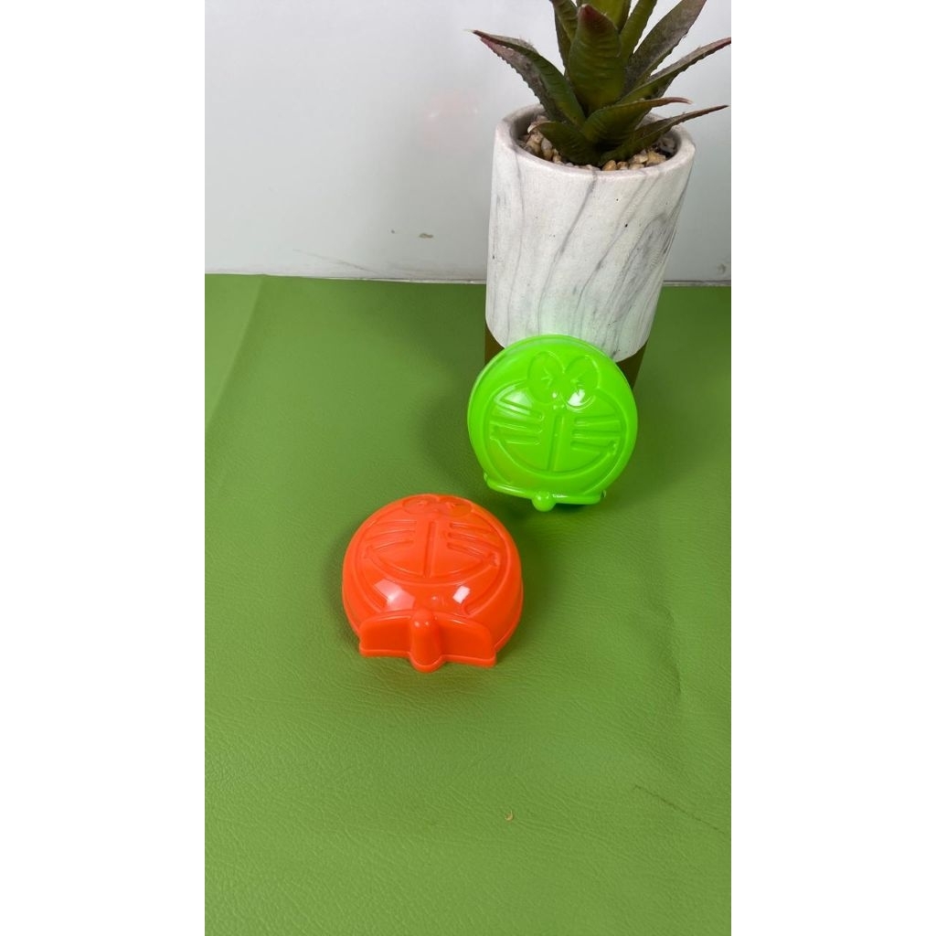 ( 12 PCS ) CETAKAN NASI BENTO KARAKTER HELLO KITTY DORAEMON BERUANG PANDA DONALD TEDDY BEAR / CETAKA