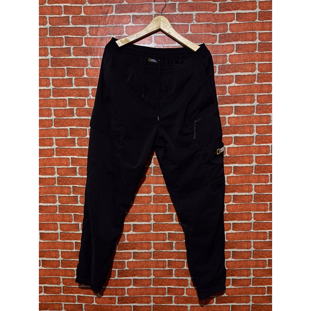 Celana Natgeo National Geographic