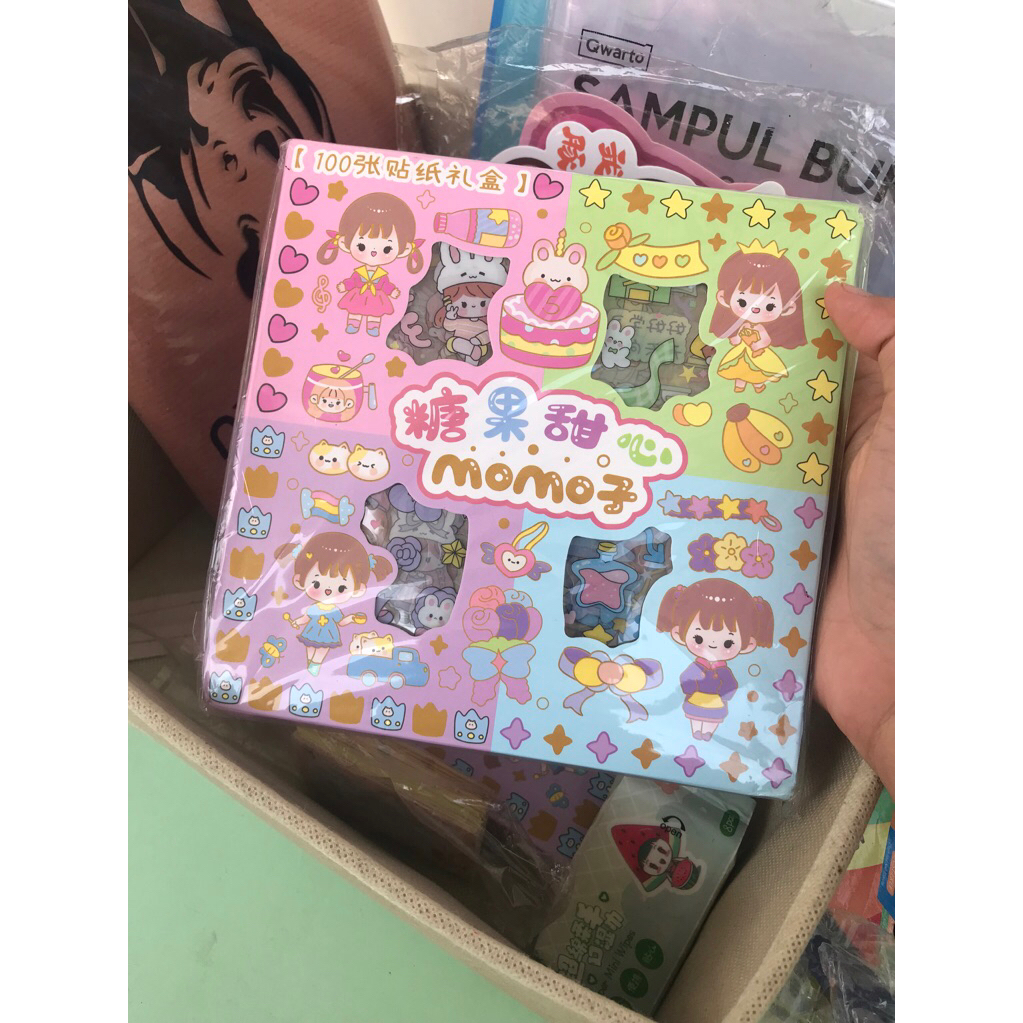 MOMO STICKER LUCU STICKER VIRAL ISI 100 LEMBAR