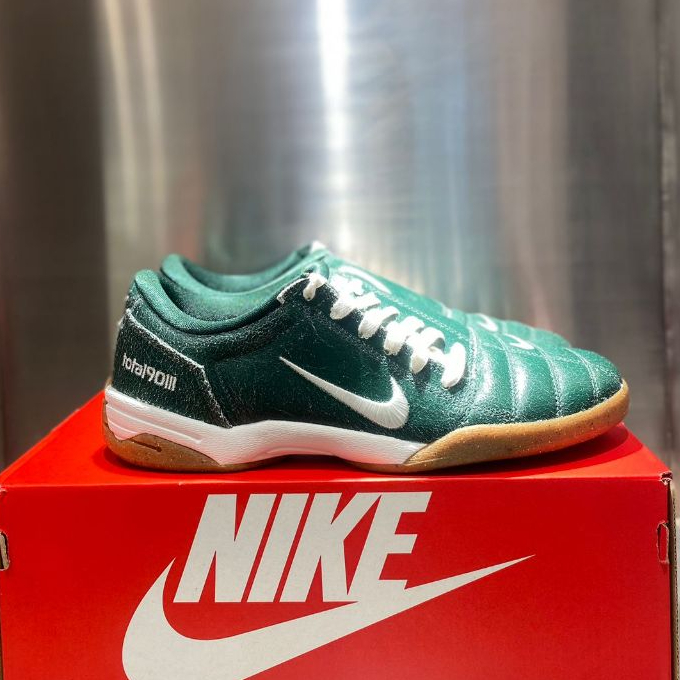 SEPATU NIKE TOTAL 90  NIKIH2090300