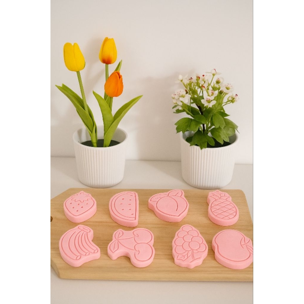 

GIFT cookies milky cake BLUEBERRY ±20gr. BACA DESK