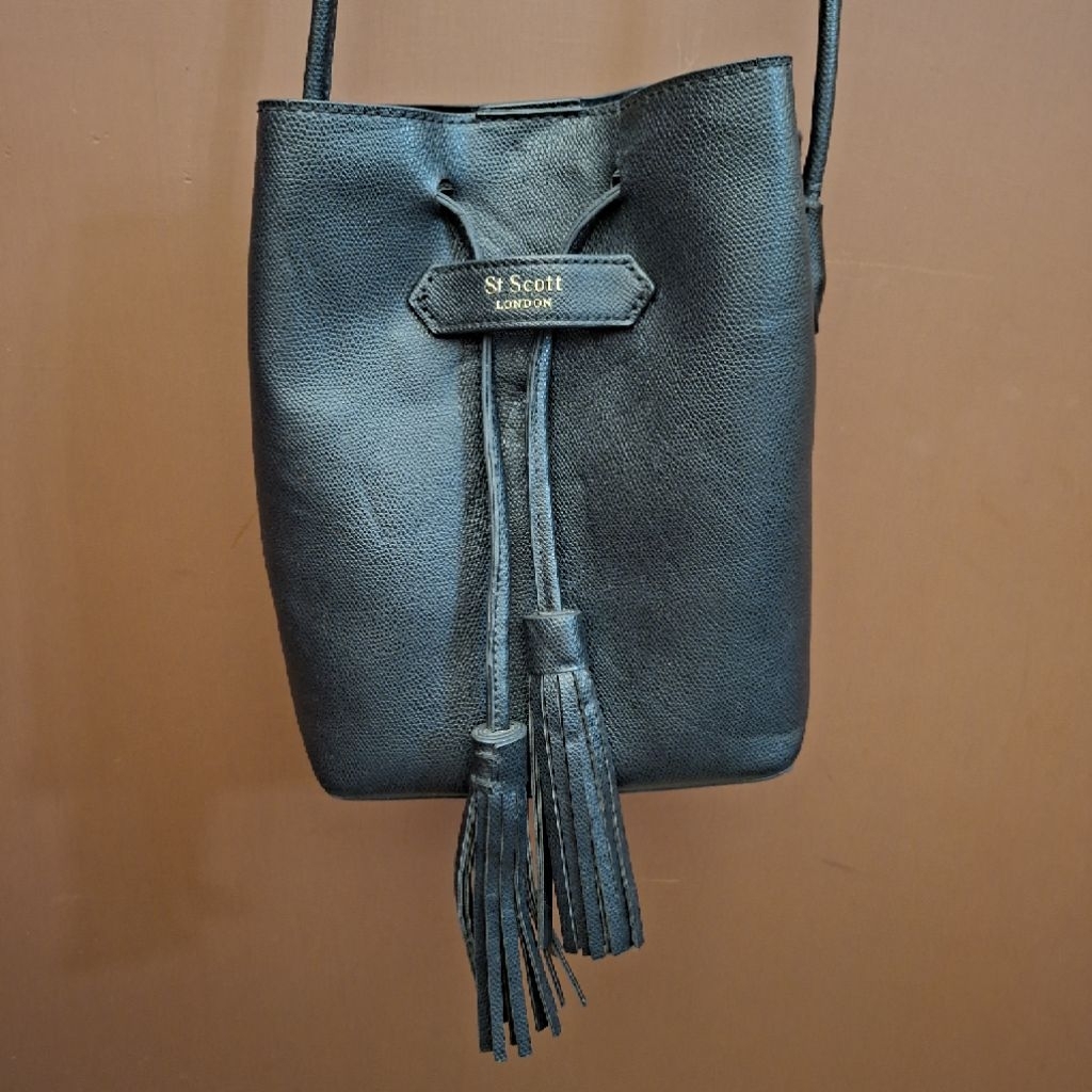 Tas St. Scott London Hitam #black sling bucket bag