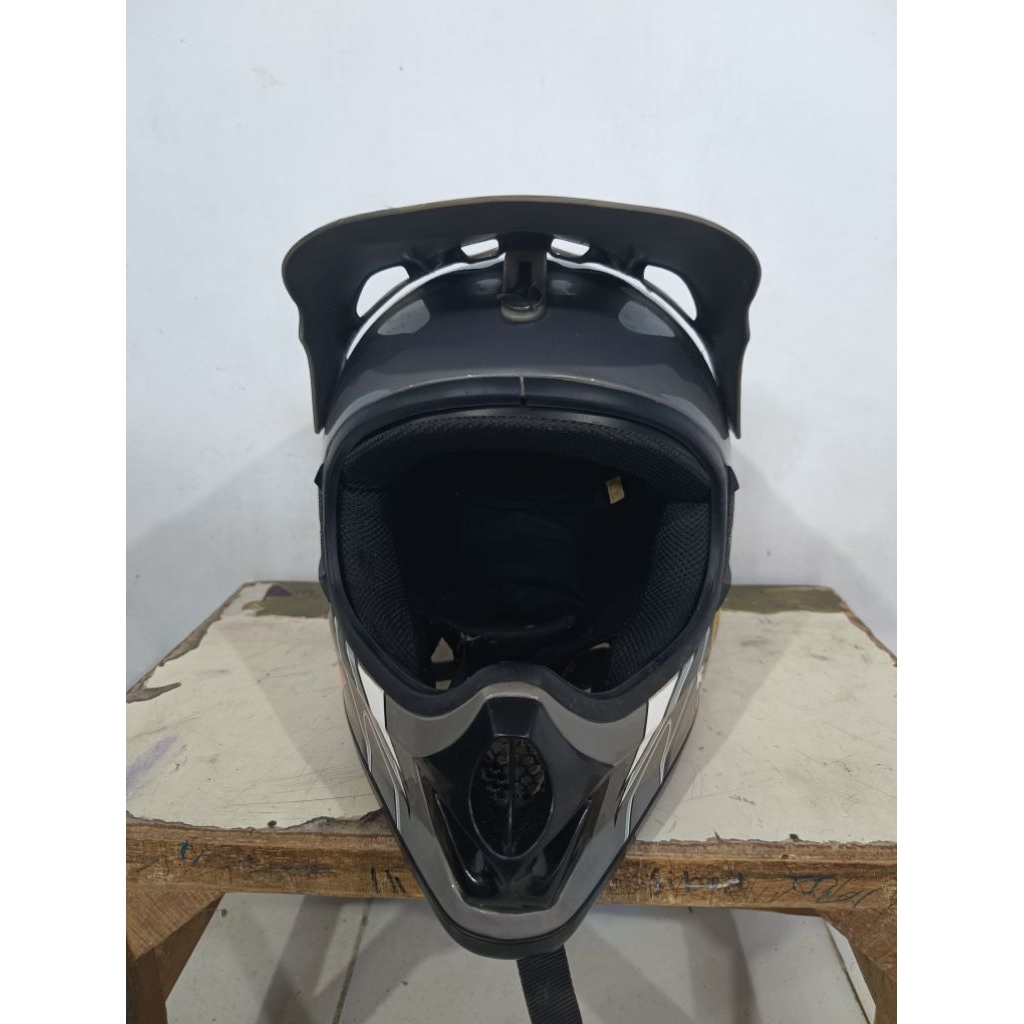 Helm KLX 150 ( SECOND )