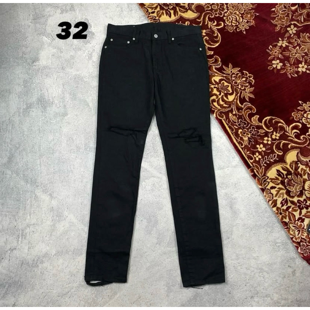 Viva Studio Bnwt Ripped Jeans ( CSE 92 )