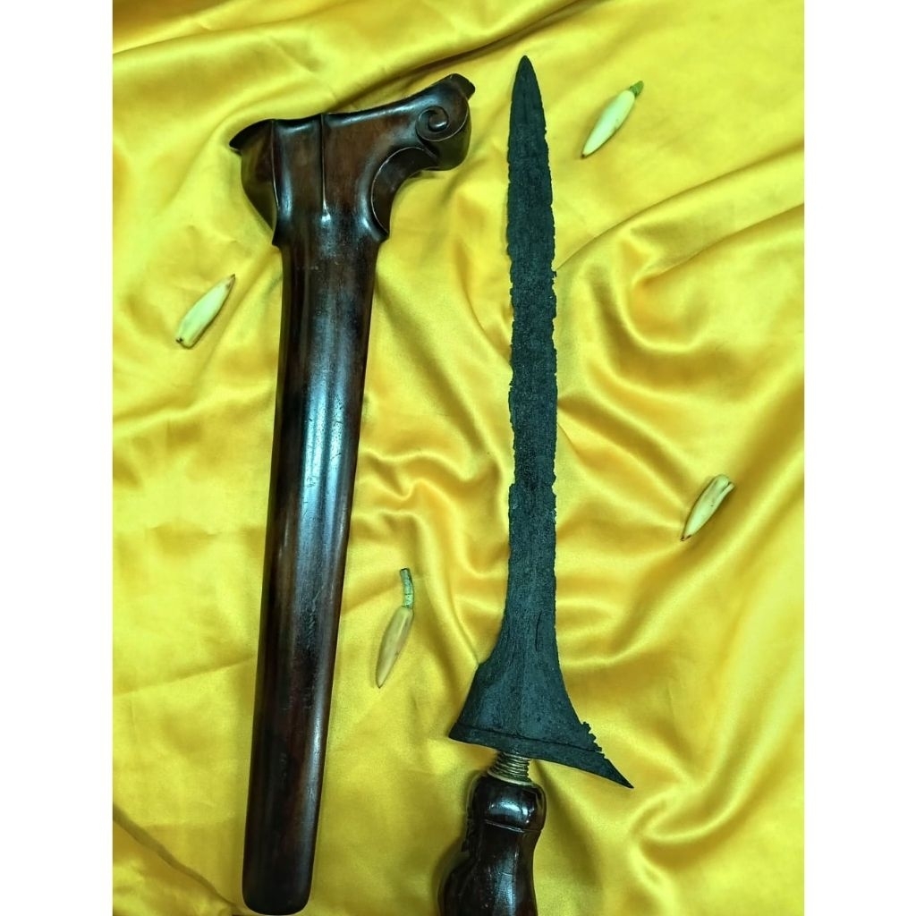 Keris Sepuh Jalak Budha Pamor Keleng Original Tosan Aji Tua Kuno Langka