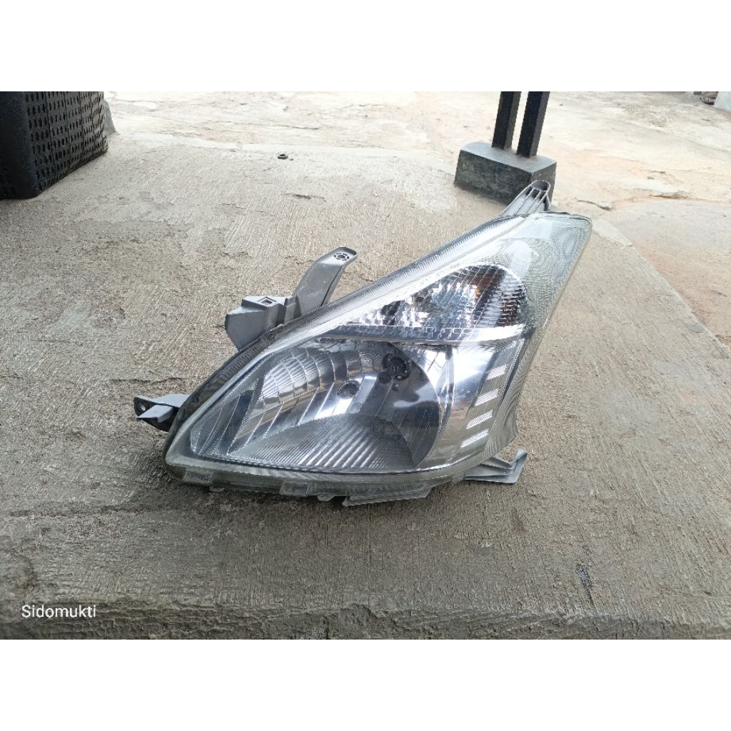 Headlamp Lampu Depan All New Avanza Veloz Xenia 2012-2015 Sisi Kiri Original Copotan
