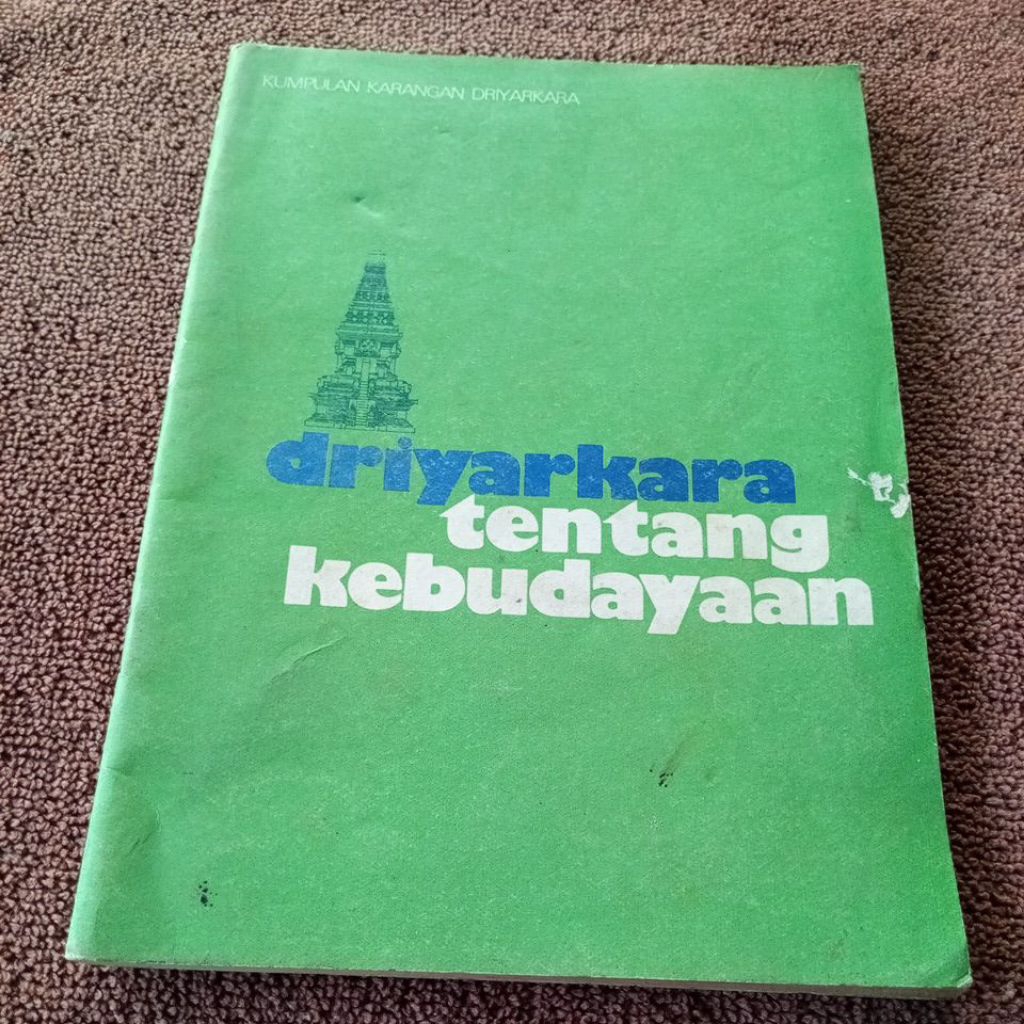 BUKU DRIYARKARA TENTANG KEBUDAYAAN