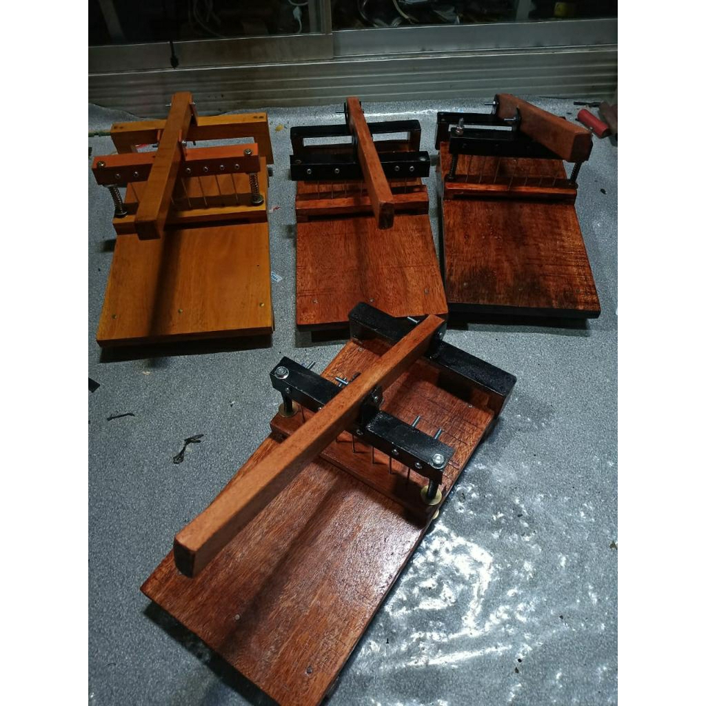 alat cocol atau pelubang plastik tempe