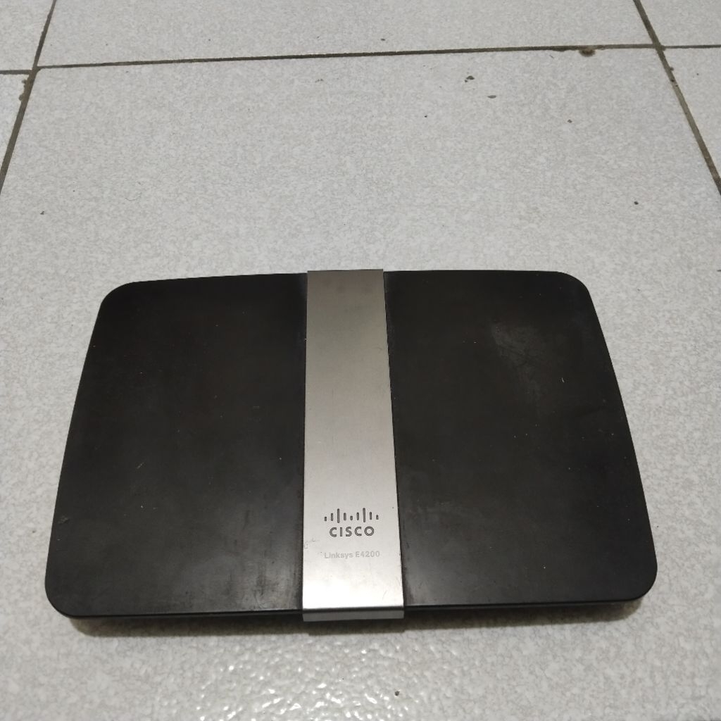 CISCO LINKSYS E4200