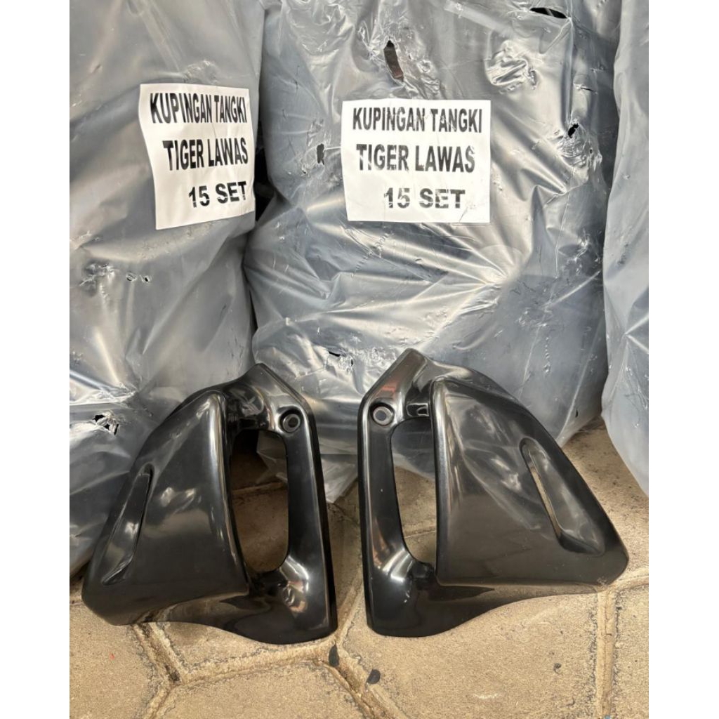 SAYAP TANGKI HONDA TIGER LAWAS SAYAP TANGKI HONDA TILAS COVER SAYAP TANGKI HONDA TIGER 2000