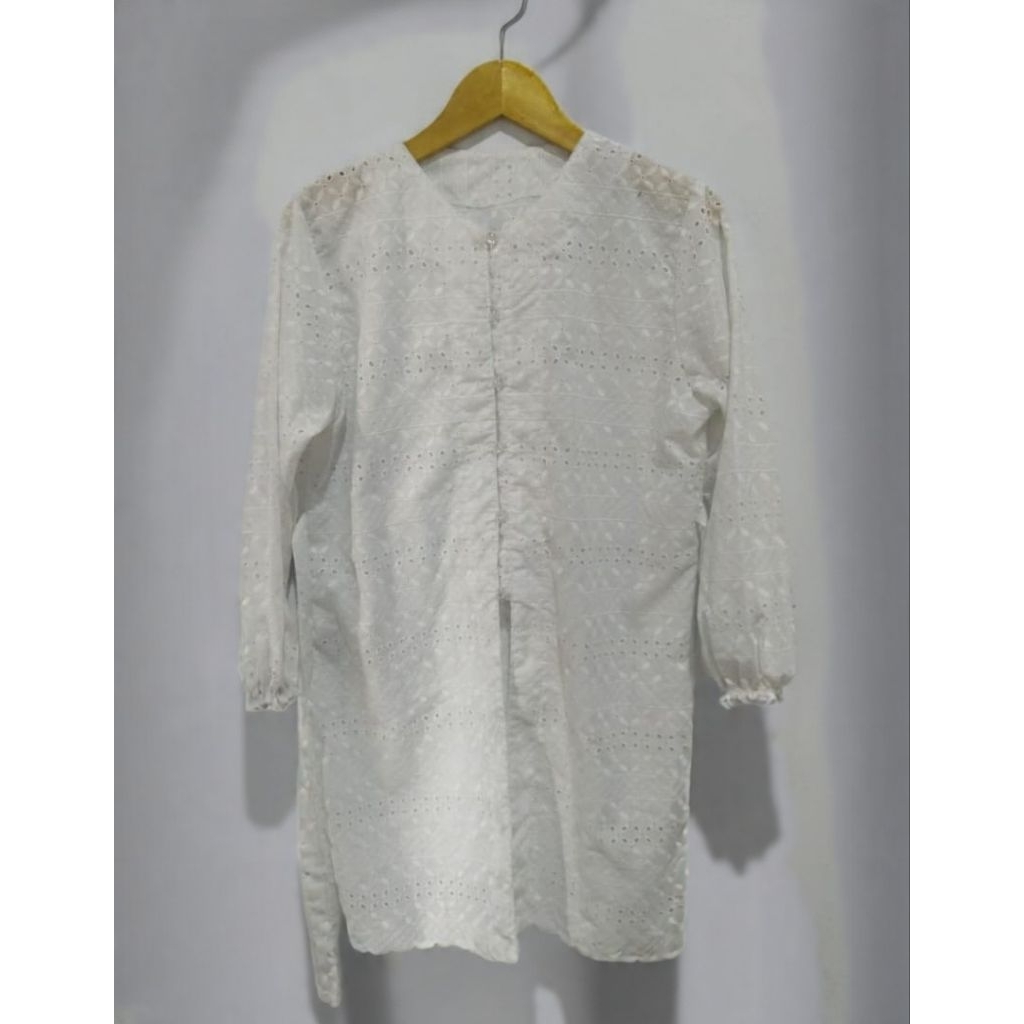 Chea Tunik bolong bordir warna putih /tunik kondangan elegan
