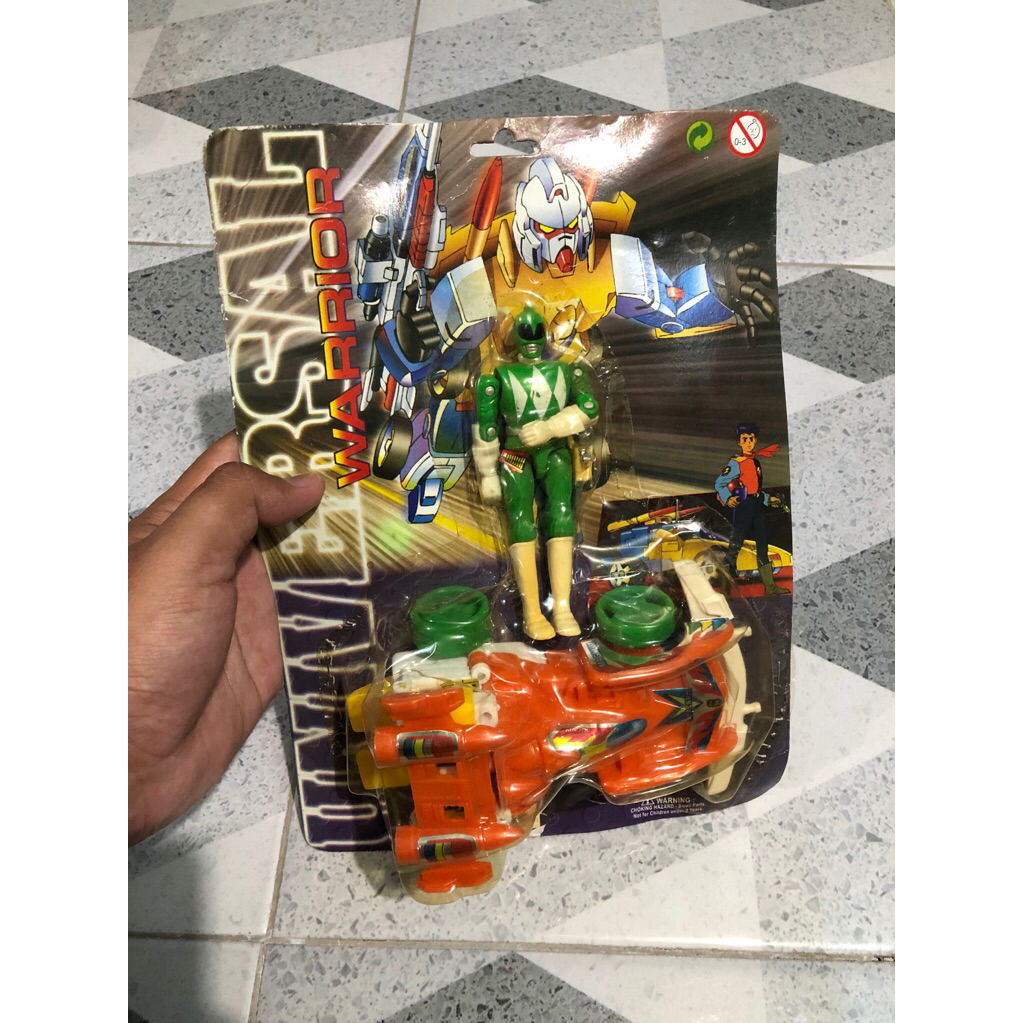 Mainan jadul power ranger dan mobil robot