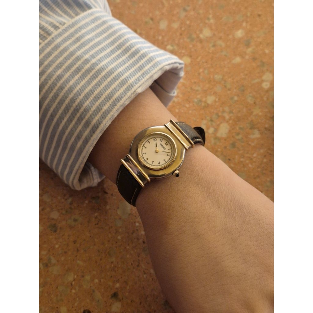 Jam Tangan Wanita Branded Original Secondhand