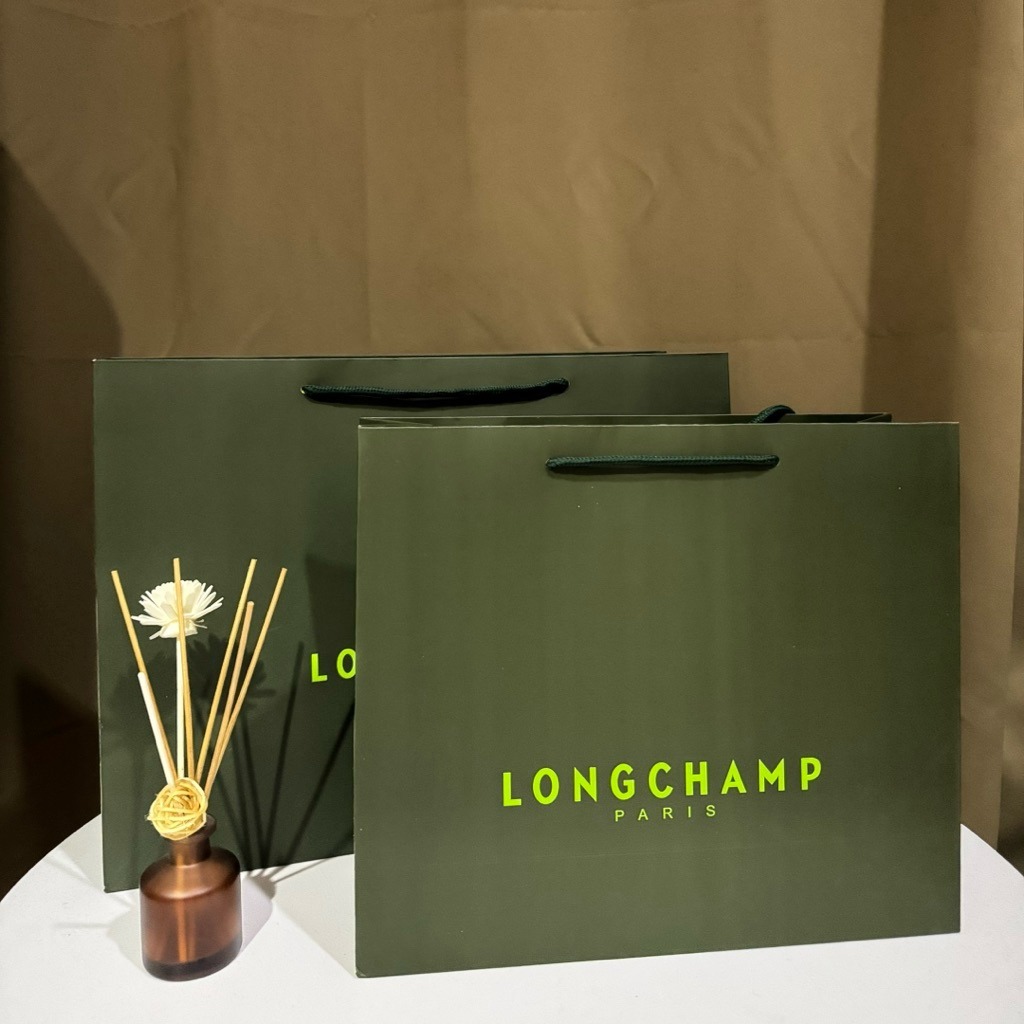 

Paper Bag LC Original Medium 100% Paper Bag Pembungkus Kado / paperbag longchamp ori