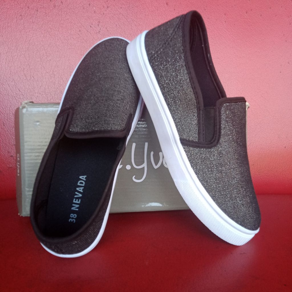 Sepatu Nevada original matahari sale size 38