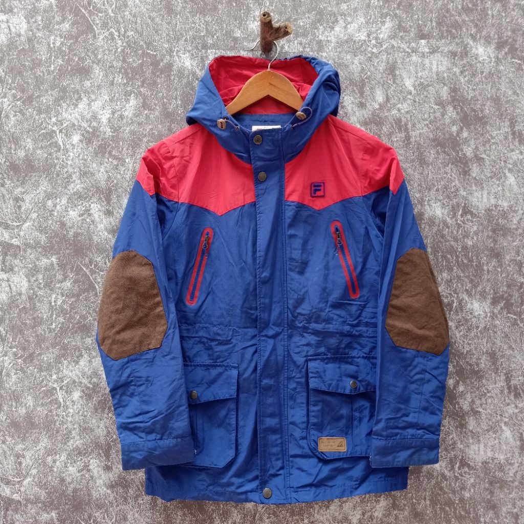 Jaket gunung outdoor jacket fila