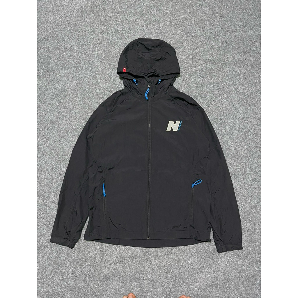 Jaket outdoor gorpcore New Balance logo reflectif