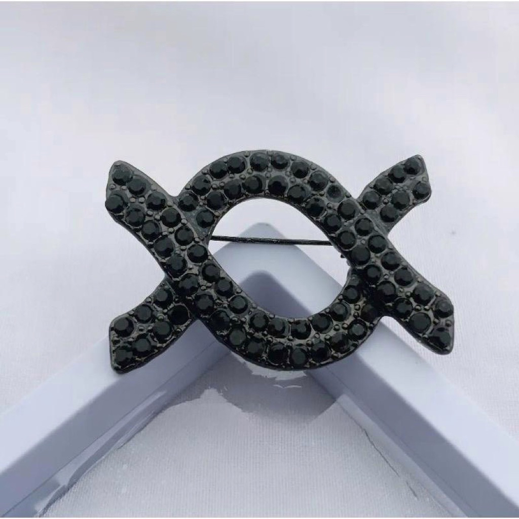 Brooch HL by Heaven Light / Bros Wearing Klamby Bros HL / Bros Dada / Bros Hijab / Bros Jilbab / Bro