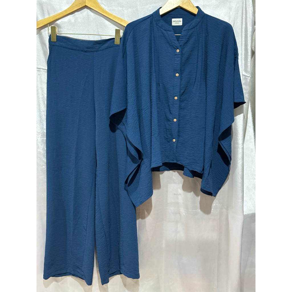 PL052 [Preloved] oneset blue bahan crinkle premium (atasan LD=150cm Pjng=62cm),(celana LP=70cm Pjng=