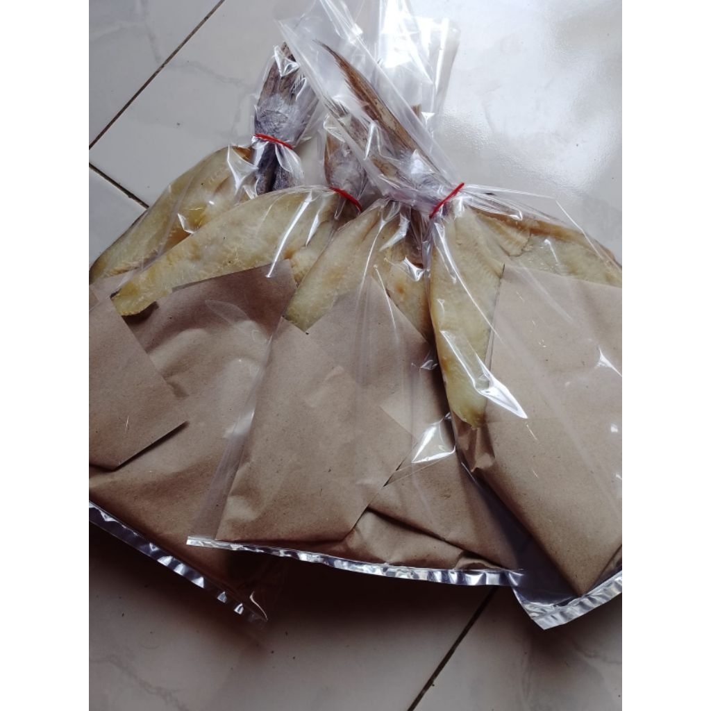 ikan asin jambal roti khas pangandaran