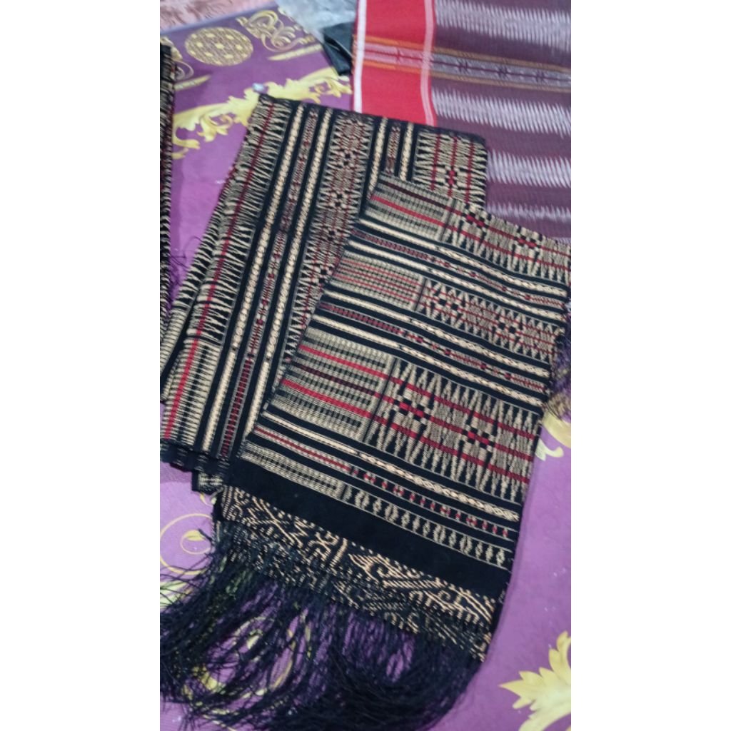 SONGKET SEMI TUMTUMAN TENUN TANGAN TARUTUNG MANDAR SARUNG SELENDANG PENGANTIN BATAK KAIN LILIT PESTA