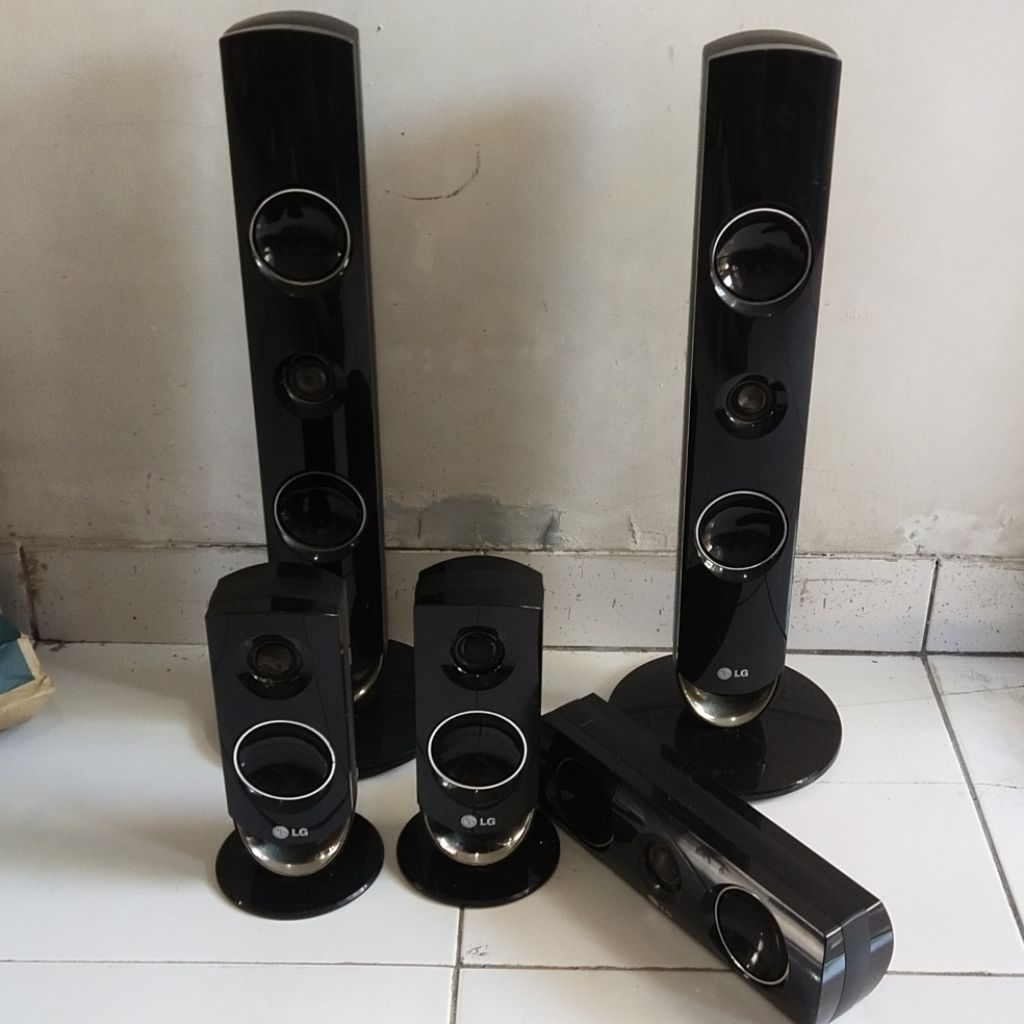 speaker tower lg