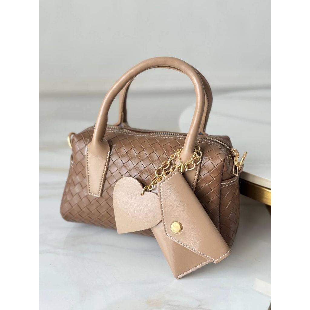 oktaviana tas grosir mojokerto tas wanita LUCINTA BAG Leather anyam tebal tote bag terbaru free gant