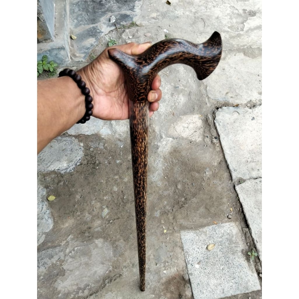 tongkat jalan bahan kayu bertuah