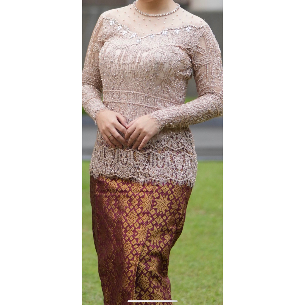 kebaya full payet preloved