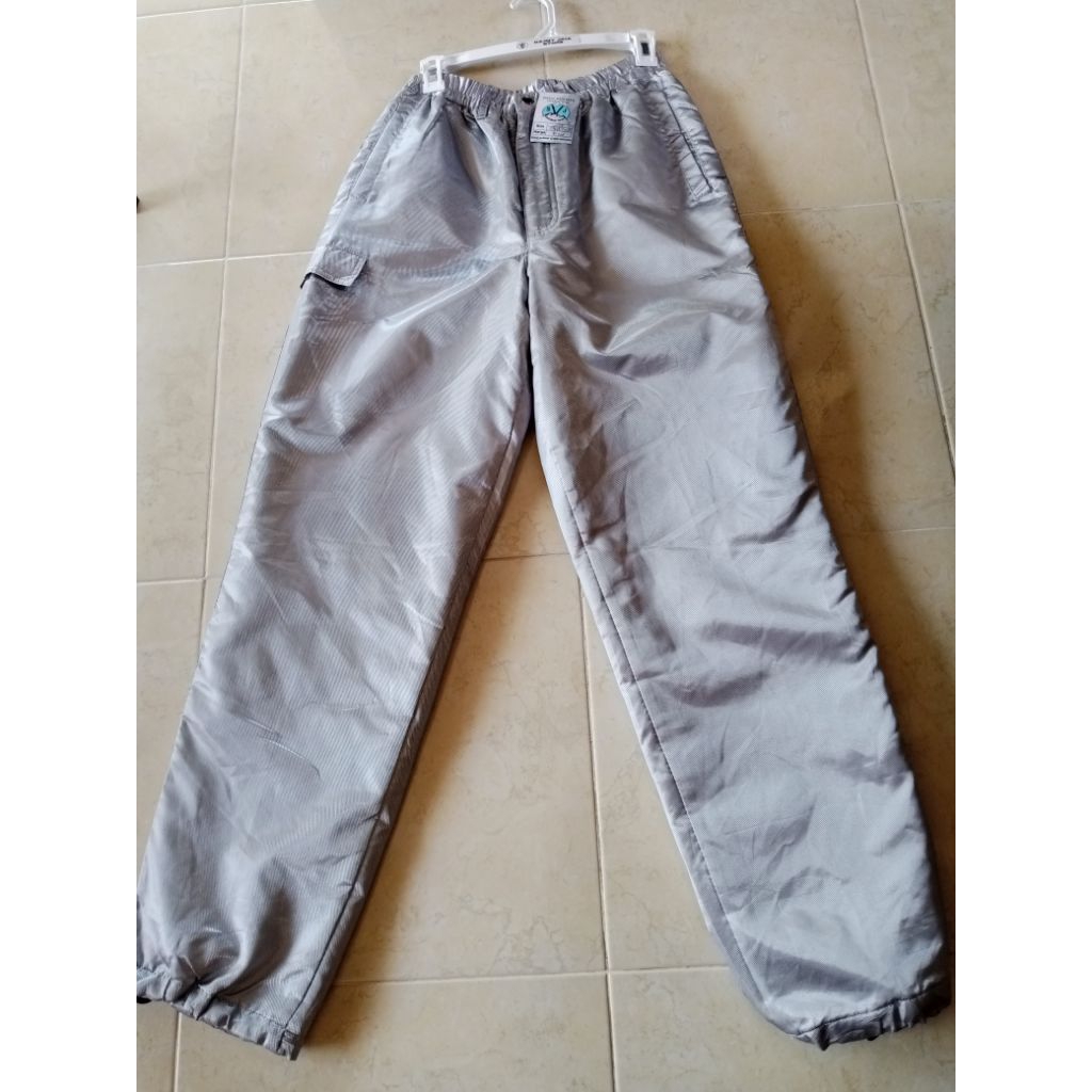 CELANA TRAINING PRELOVED