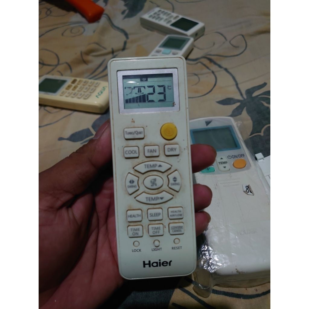 Remote Ac Haier / Aqua type AQA-KR05/09FQDL2 Copotan Original
