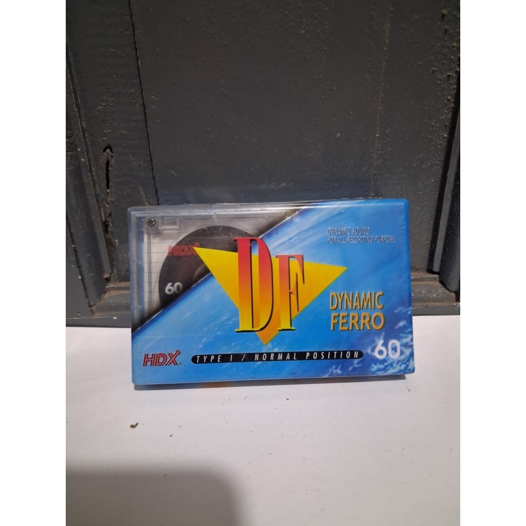 Kaset pita kosong kondisi baru