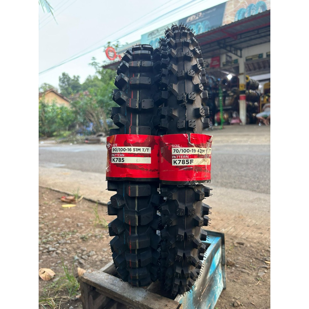 Ban KENDA 90/100-16 belakang dan 70/100-19 depan kenda MElVILL ll