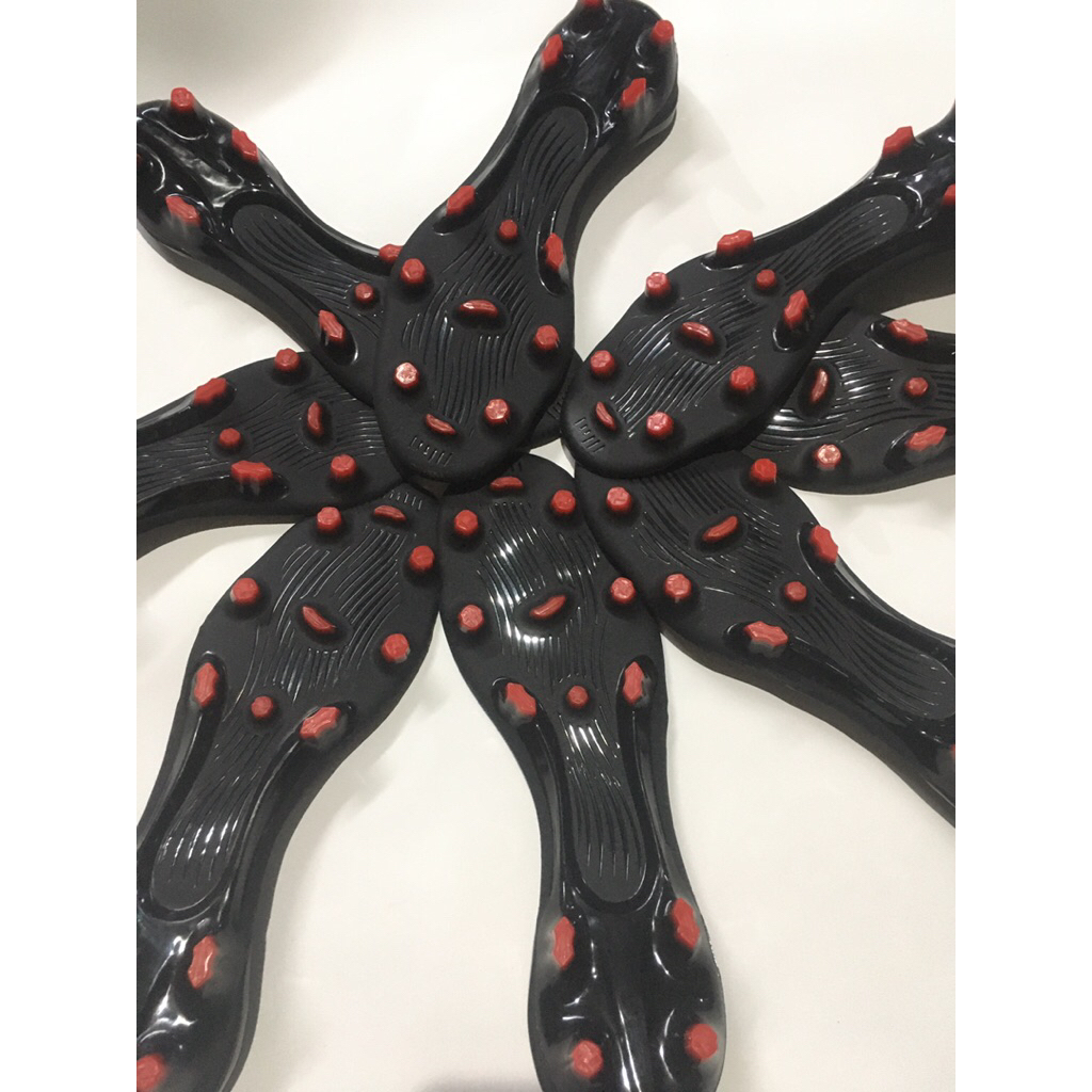 Outsole sepatu bola model puma one